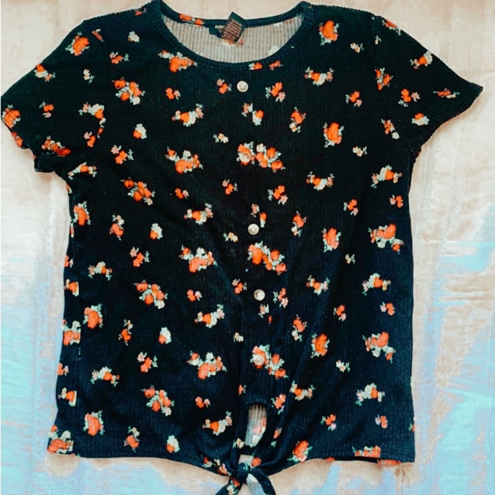 Forever 21 floral tee